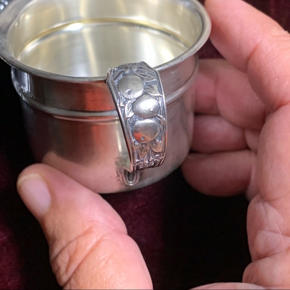 Webster Sterling Baby Cup - Picture 4 of 12
